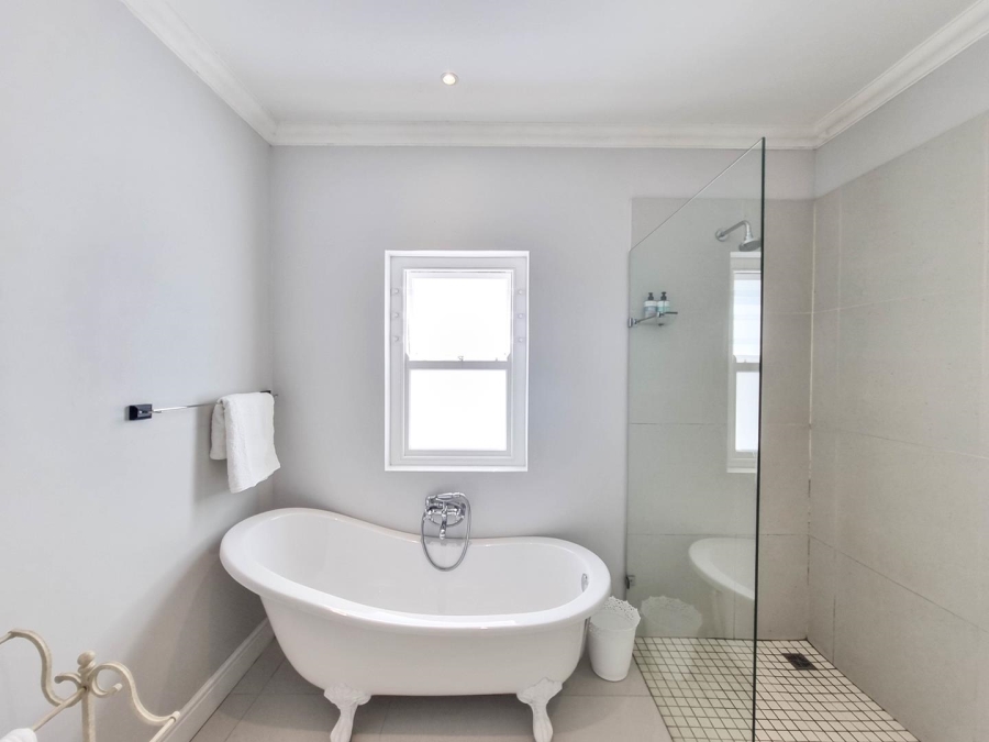 2 Bedroom Property for Sale in Westcliff Western Cape